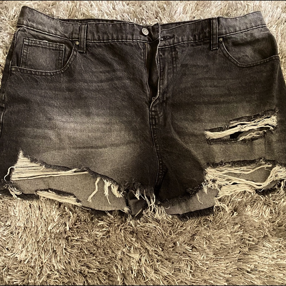 Size 21 shorts black mixed with Gary